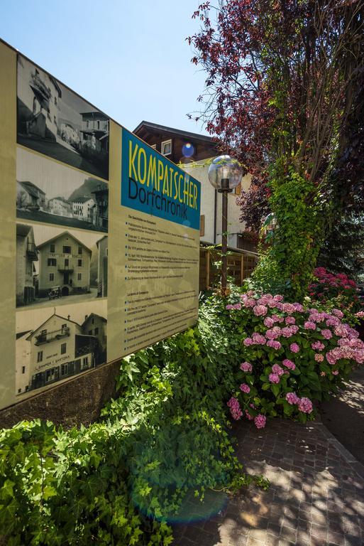 Hotel Lamm Naturns Exterior foto