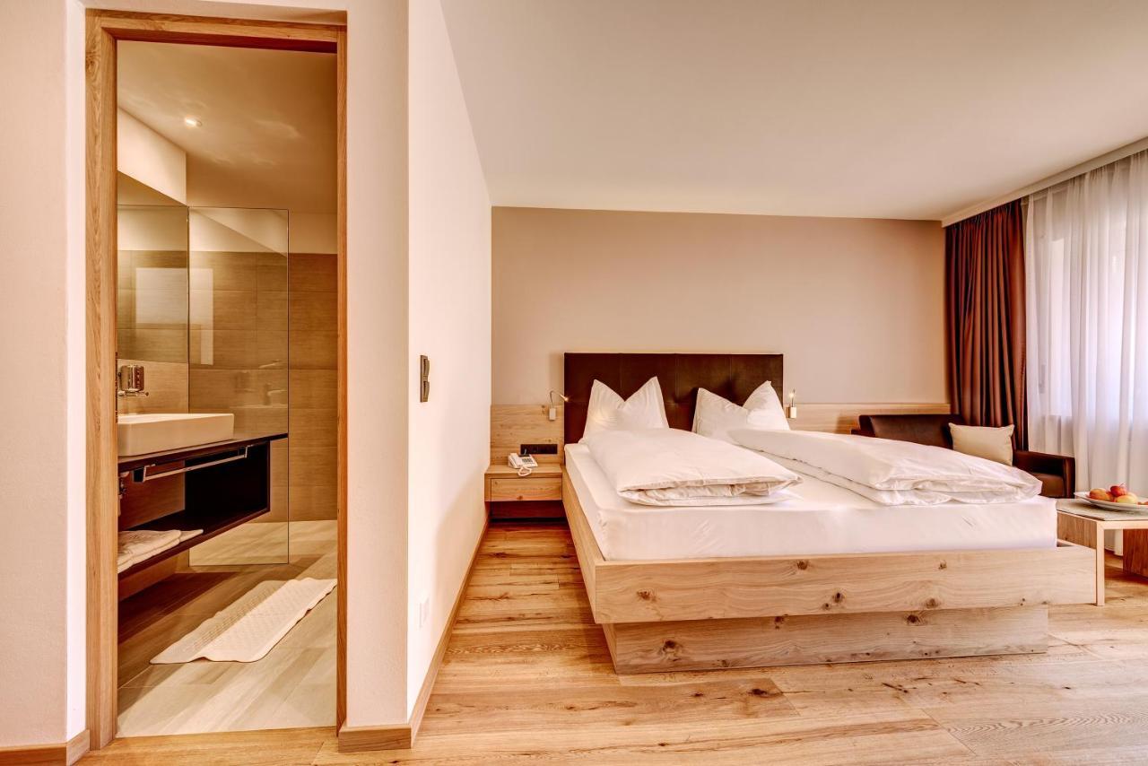 Hotel Lamm Naturns Exterior foto